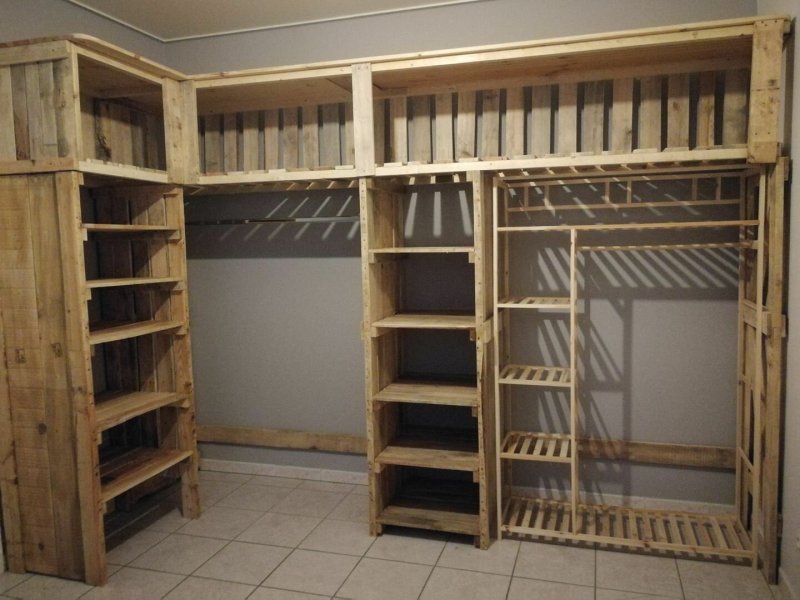 Гардеробные из дерева