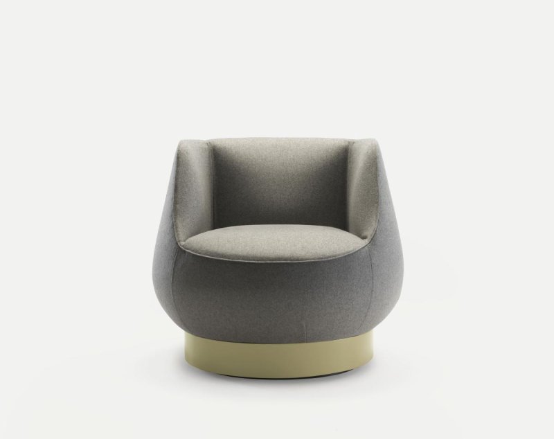 Кресло поворотное Lounge Chair
