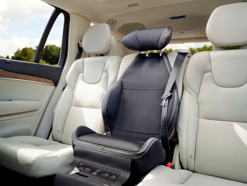 Volvo xc90 детское кресло встроенное