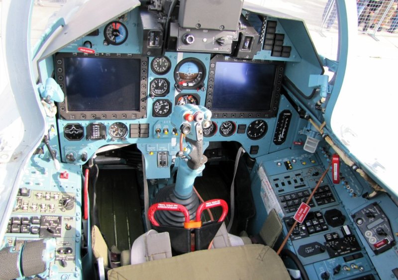 Су-30 кабина штурмана