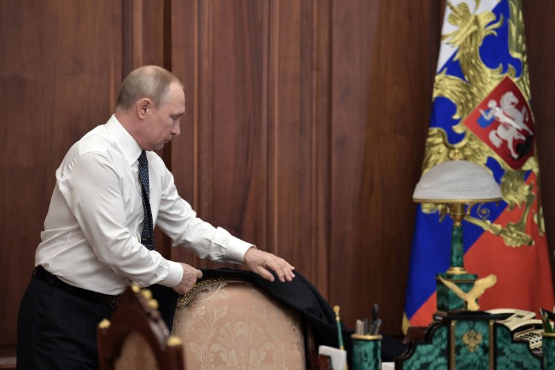 Владимир Путин вскабинете