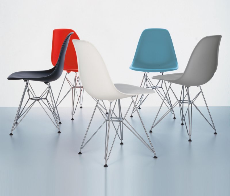 Eames Plastic Chair (Vitra)