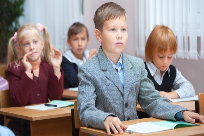 Первоклассники на уроке