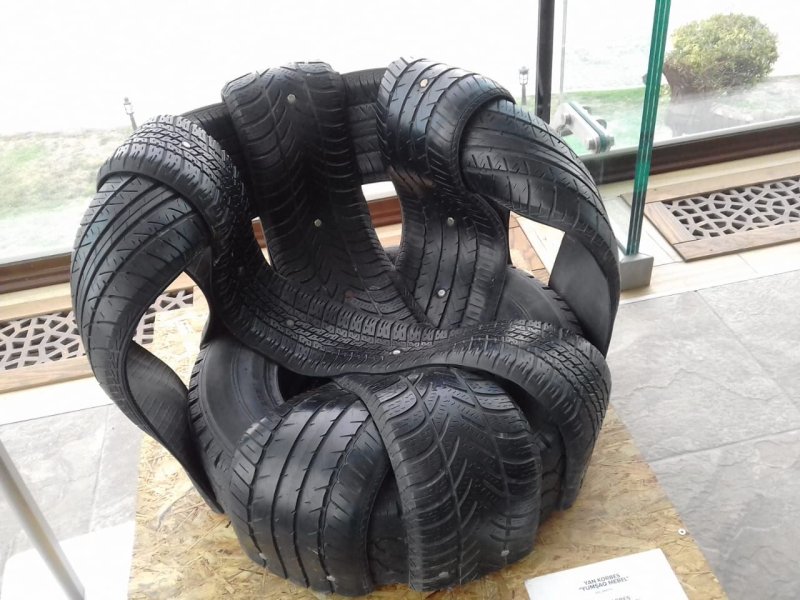 Кресло из автопокрышек