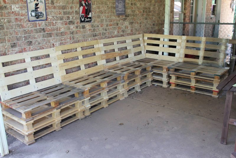 Диваны и кресла из поддонов