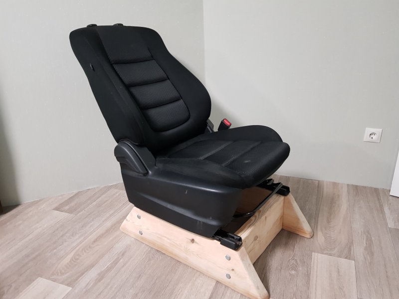 Кресло из сидения автомобиля