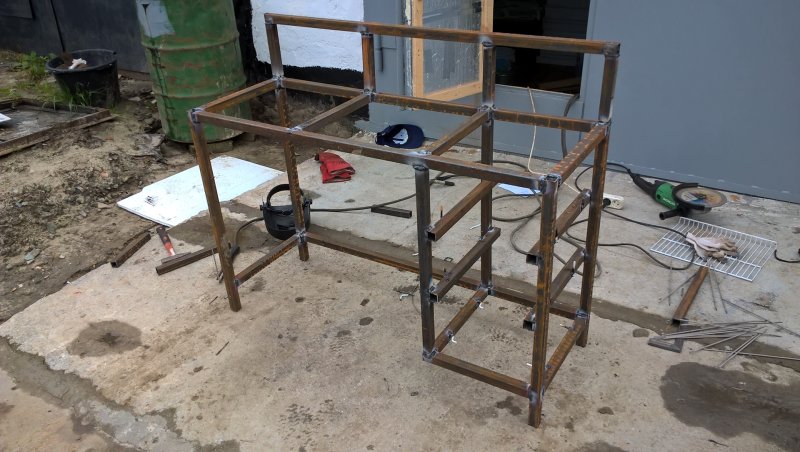 Верстак сварочный из профильной трубы 40x20