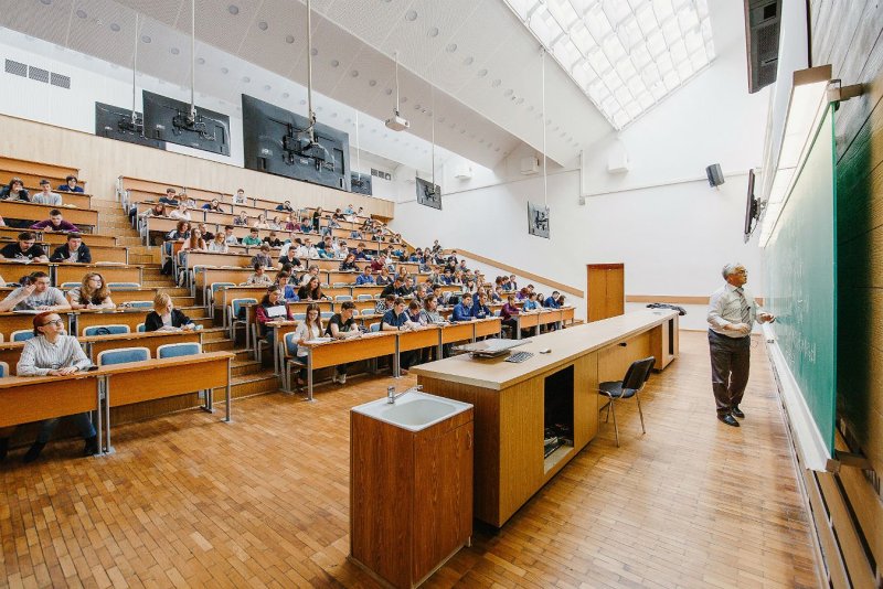Студенческая аудитория амфитеатр МГУ
