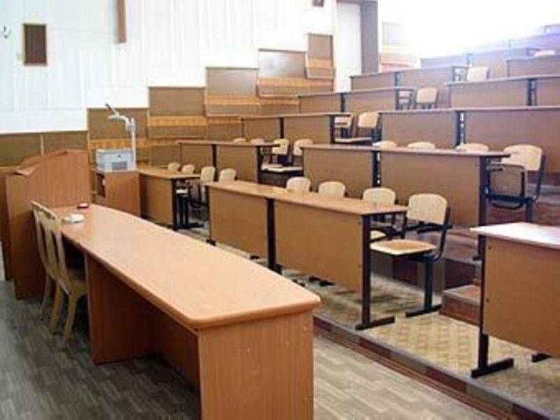 Парты в институте