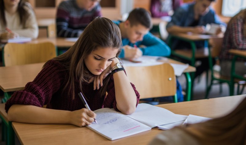 Студент за партой