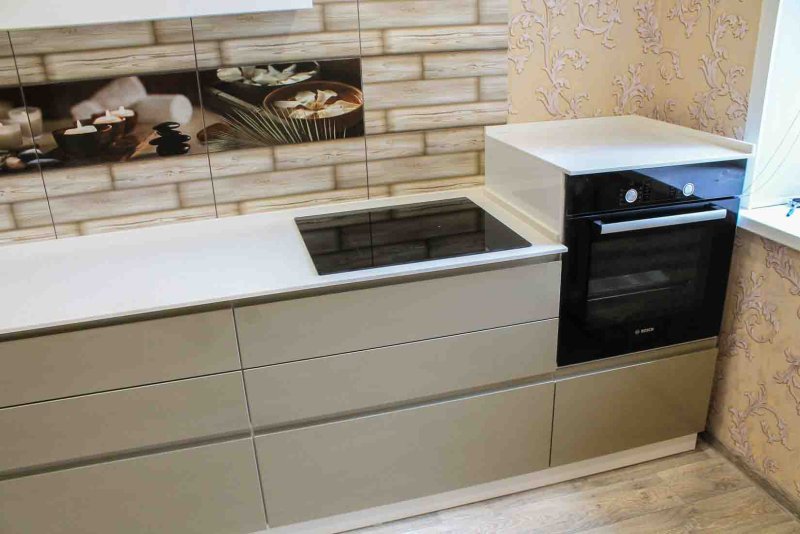 Духовой шкаф AEG BSE 576321 M