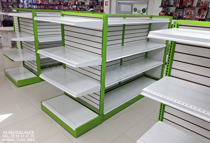 Деревянные стеллажи зоомагазин