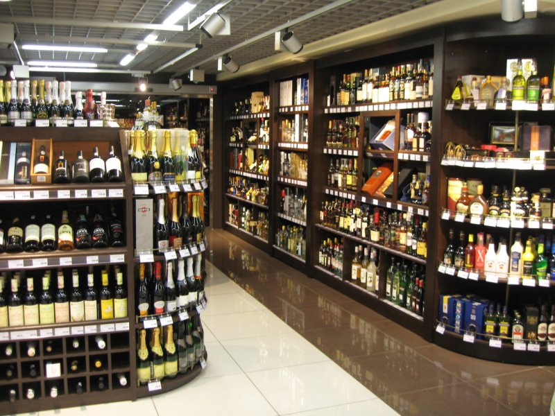 Алкогольные полки в магазинах