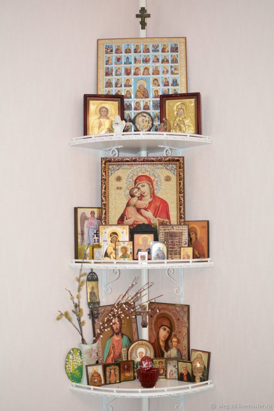 Уголок для икон