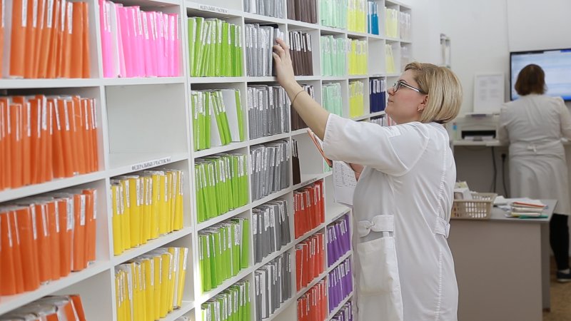 Картотека в регистратуре поликлиники