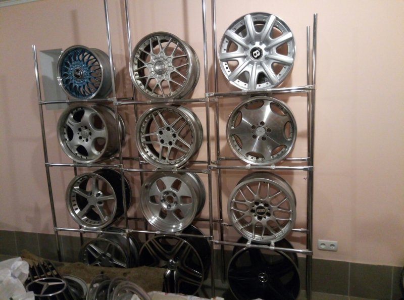 Стеллаж для дисков