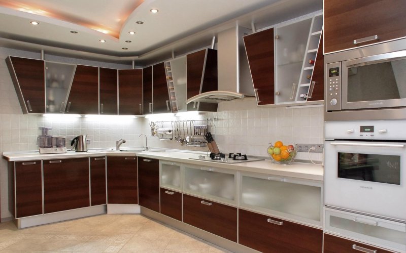 Красивые встроенные кухни