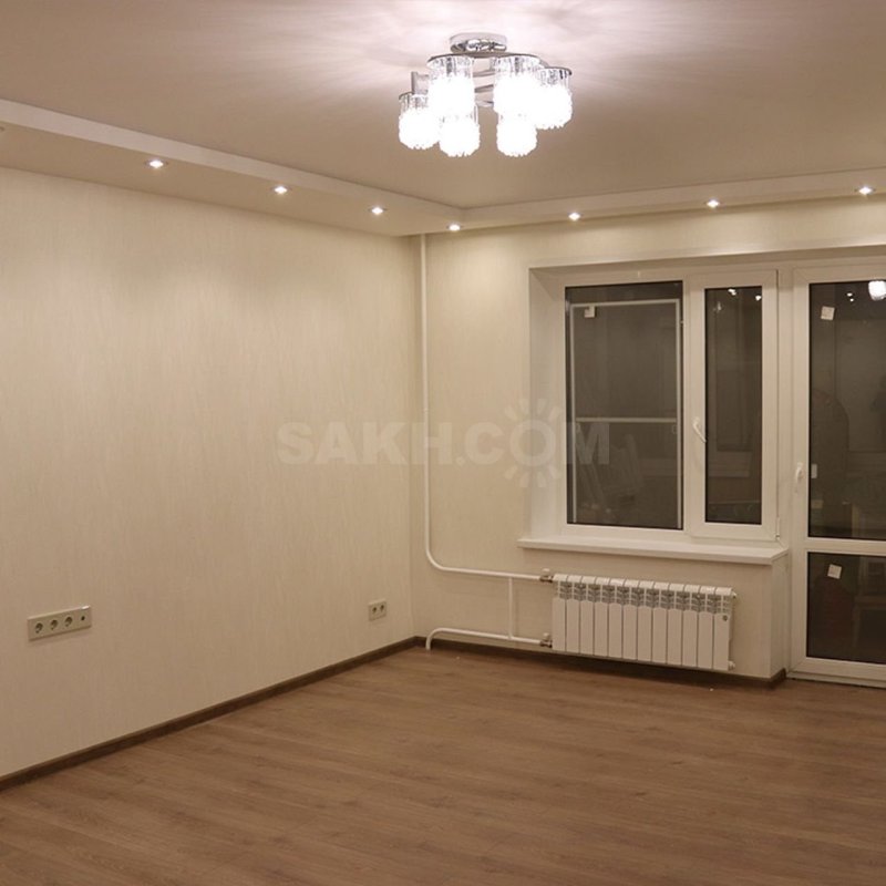 Зал комната без мебели