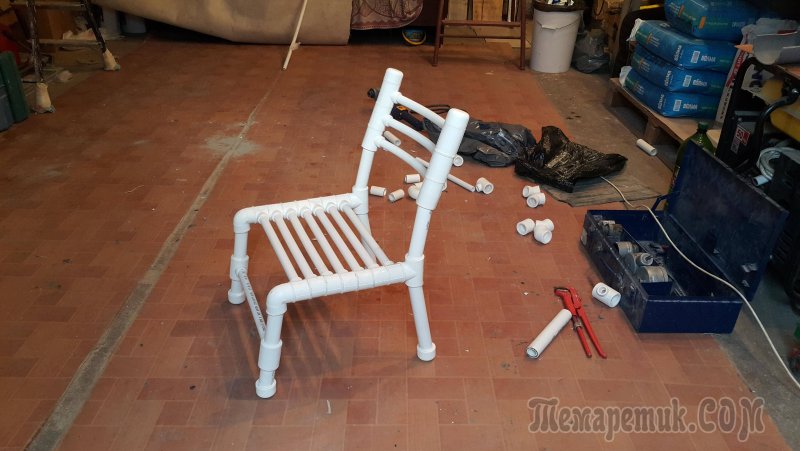 Стул из полипропиленовых труб