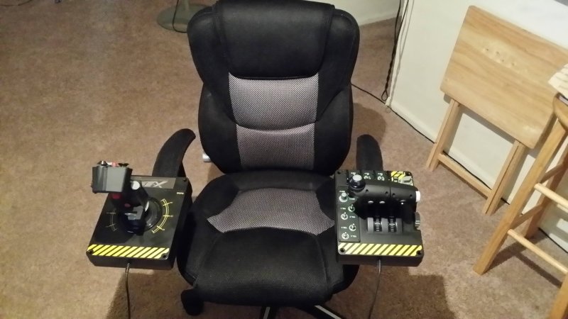 Кресло Playseat Air Force для авиасимулятора