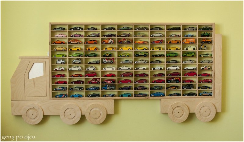 Коллекция hot Wheels машинки витрина
