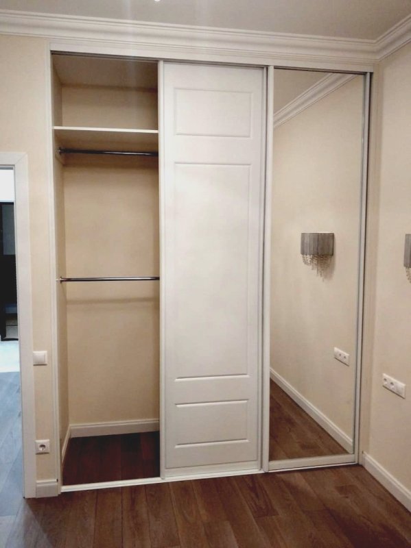 Холодильник French Door встраиваемый