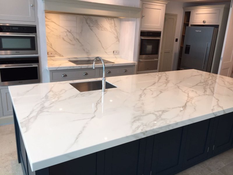Silestone Classic Calacatta