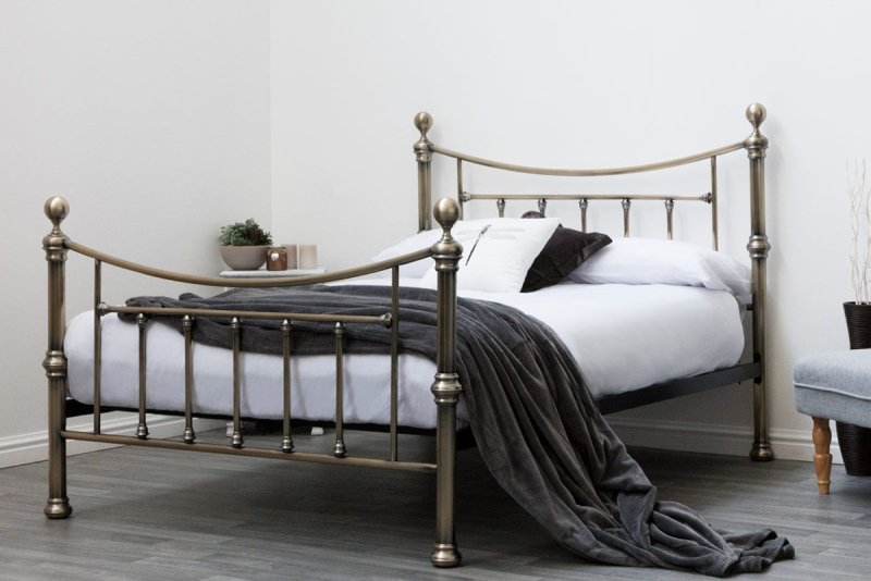 Кровать King Size железная