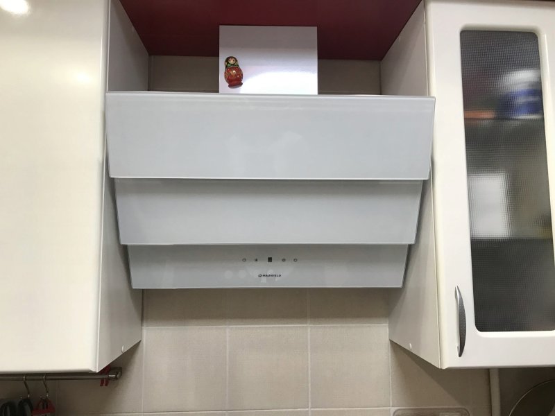 Каминная вытяжка Maunfeld Trent Lux 60 черный
