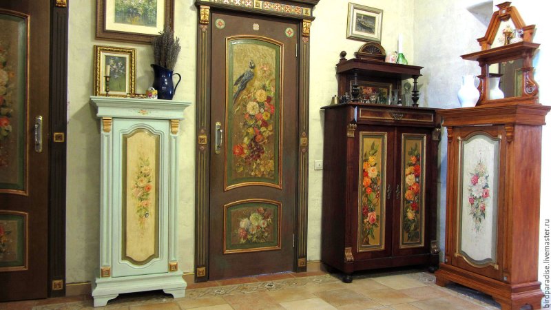 Старая мебель