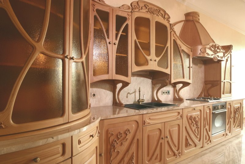 Резные кухонные гарнитуры