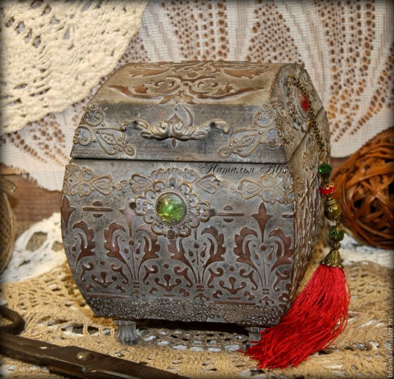 Сундуки и лари