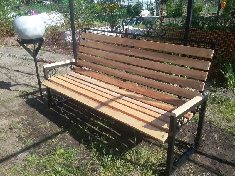 Скамейка из профильной трубы 40х20