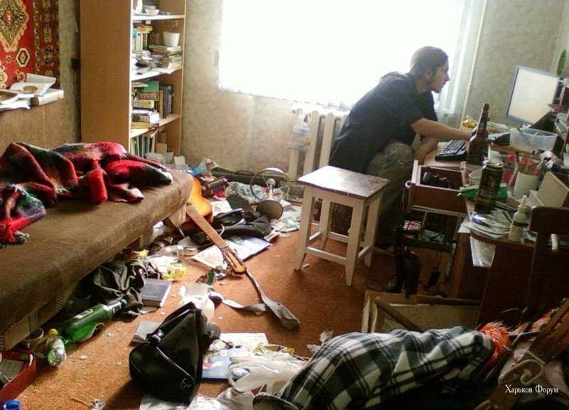 Детки, которые живут в бомжатнике
