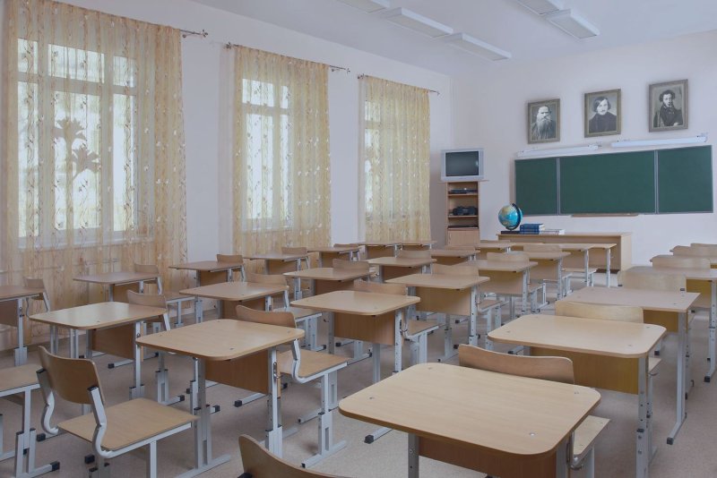 Парты в классе