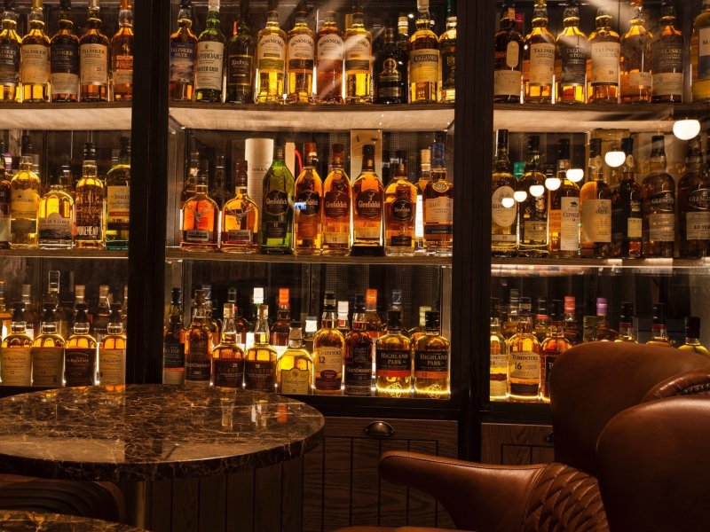 Whiskey Bar Museum Тель Авив