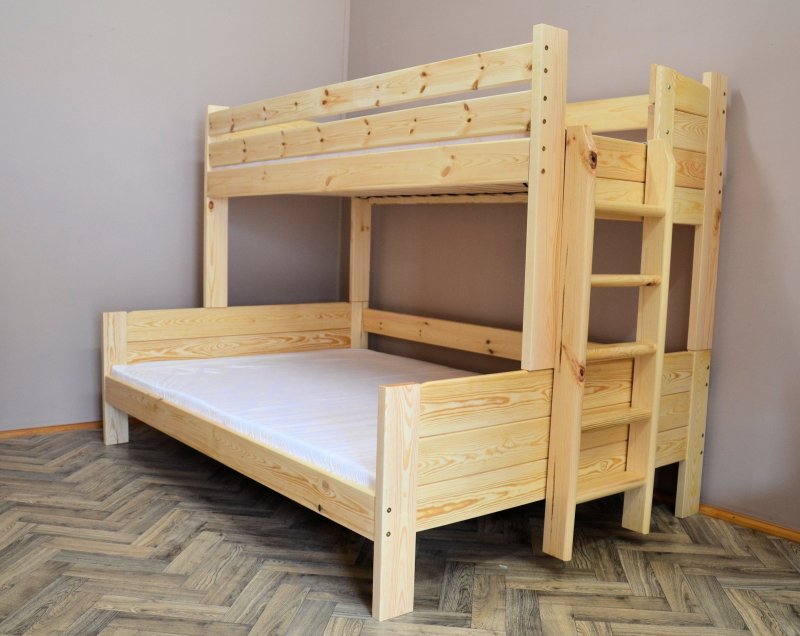 Двухъярусная кровать из бруса