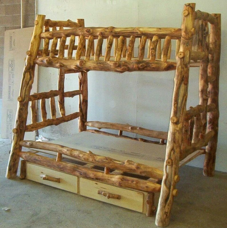 Двухъярусная кровать из досок