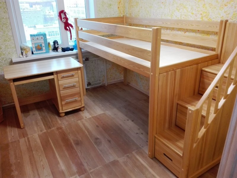 Детская кровать чердак из массива