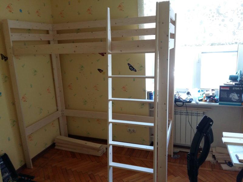 Кровать чердак крепеж к стене