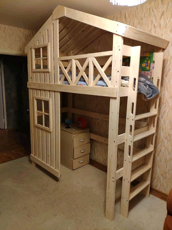 Кровать чердак домик из дерева