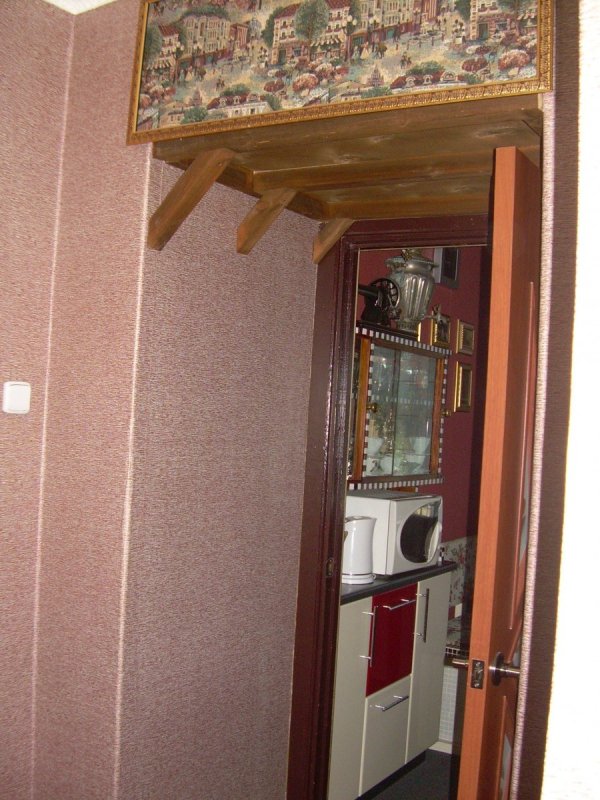 Антресоли на кухне под потолок