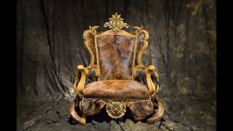 Королевский трон