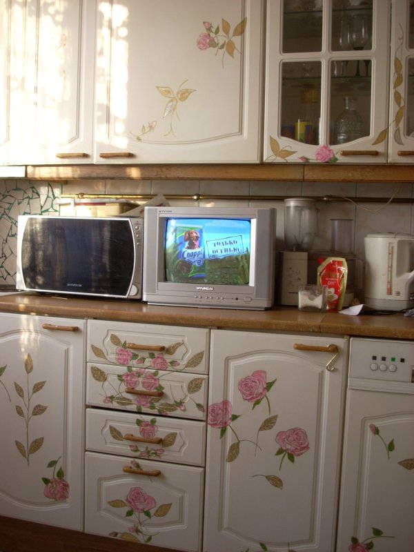 Самоклейка на кухонный гарнитур