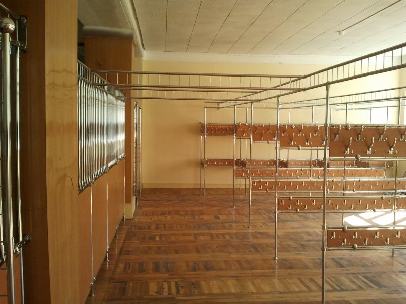 Гардеробные в школе