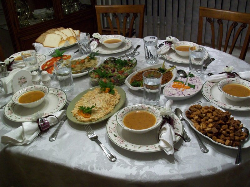 Накрытый стол